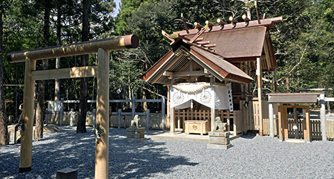 籠 神社